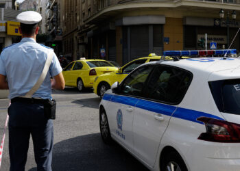 Πόσα άτομα επιτρέπονται σε αυτοκίνητα και ταξί