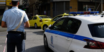 Πόσα άτομα επιτρέπονται σε αυτοκίνητα και ταξί