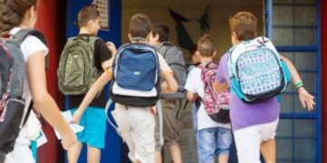 Υπ. Παιδείας: Προσλήψεις 2.800 ψυχολόγων και κοινωνικών λειτουργών στα σχολεία με στόχο την αποτελεσματική θωράκιση της σχολικής κοινότητας σε κρίσιμες και απρόβλεπτες καταστάσεις, όπως η κρίση της πανδημίας