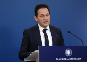 “Όλοι μας πρέπει να τηρούμε τις συστάσεις των ειδικών”, η απάντηση του Κυβερνητικού Εκπροσώπου στα σχόλια του Μητροπολίτη Σερβίων και Κοζάνης