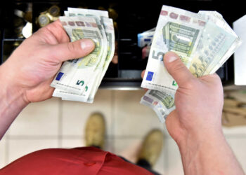 Αυτά είναι τα καινούρια 5ευρα