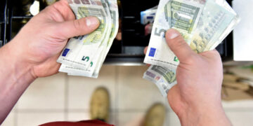 Αυτά είναι τα καινούρια 5ευρα