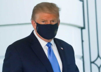 Στο νοσοκομείο με πυρετό ο Ντόναλντ Τραμπ! Δεν μεταφέρει τις αρμοδιότητές του στον αντιπρόεδρο Πενς