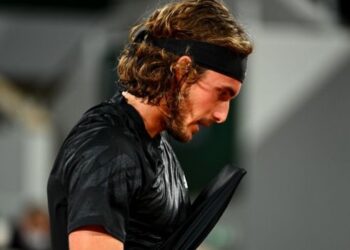 Τζόκοβιτς – Τσιτσιπάς 3-2: Ηρωική προσπάθεια, αλλά αποκλεισμός για τον Έλληνα πρωταθλητή