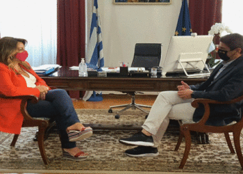 Συνάντηση του Υφ. Αθλητισμού Λευτέρη Αυγενάκη με την επικεφαλής του Γραφείου του Πρωθυπουργού στην Βόρεια Ελλάδα Μαρία Αντωνίου- Στόχος η βελτίωση των εγκαταστάσεων του Ναυταθλητικού Κέντρου Καστοριάς να γίνει στα πρότυπα διεθνών κέντρων και να φιλοξενεί μεγάλες διοργανώσεις