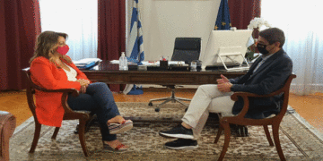 Συνάντηση του Υφ. Αθλητισμού Λευτέρη Αυγενάκη με την επικεφαλής του Γραφείου του Πρωθυπουργού στην Βόρεια Ελλάδα Μαρία Αντωνίου- Στόχος η βελτίωση των εγκαταστάσεων του Ναυταθλητικού Κέντρου Καστοριάς να γίνει στα πρότυπα διεθνών κέντρων και να φιλοξενεί μεγάλες διοργανώσεις