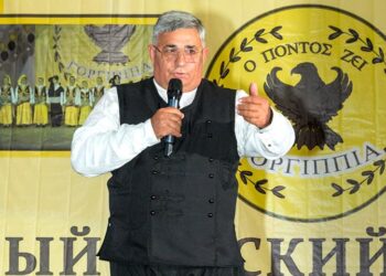 Βαλέριος Ασλανίδης, o πρώτος Έλληνας που έκανε το ρωσικό εμβόλιο: «Είμαι μια χαρά»