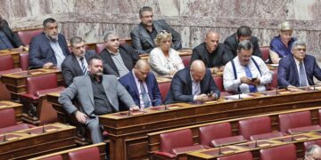 Δίκη Χρυσής Αυγής: 13 χρόνια για την ηγετική ομάδα, 10 για Ματθαιόπουλο – Ισόβια ο Ρουπακιάς