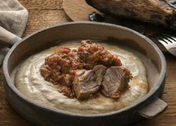 Χουνκιάρ μπεγεντί στη γάστρα