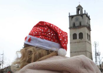 Σχεδόν 48.500 ευρώ από τον Δήμο Κοζάνης για προμήθεια χριστουγεννιάτικου διάκοσμου στις Δημοτικές Ενότητες