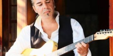 Έφυγε από τη ζωή σε ηλικία 54 ετών, από κορωνοϊό, ο Κοζανίτης μουσικός Βασίλης Blue Σωτηρίου