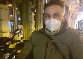 Lockdown: 29χρονος ντελιβεράς στην Καβάλα… μοιράζει ανθρωπιά δωρεάν