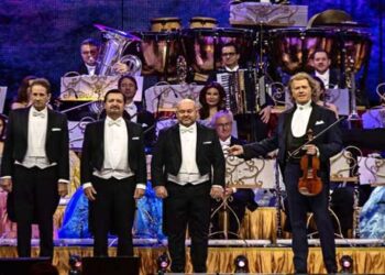 Οι μουσικές επιλογές του e-ptolemeos.gr- André Rieu – (Dunkelrote Rosen) – The Platin Tenors (Serge Bosch, Bela Mavrak, Gary Bennett) (Live, 2019)
