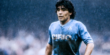 Μαραντόνα: Όταν ο «Θεός» ντρίμπλαρε στις λάσπες για να εγχειριστεί ένα άρρωστο παιδί