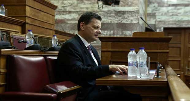 Δεν εξετάζεται μείωση μισθών στο Δημόσιο, διαβεβαιώνει το ΥΠΟΙΚ