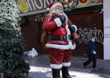 Νέες «ενέσεις» σε νοικοκυριά και επιχειρήσεις: Σκέψεις για δώρο σε γιατρούς, νοσηλευτές -Επιδοτήσεις σε αεροπορικές