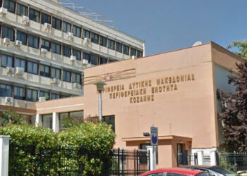 2 θετικά κρούσματα σε συνεργάτες του Αντιπεριφερειάρχη Κοζάνης, Γρηγόρη Τσιούμαρη- Σε καραντίνα ο 2ος όροφος του κτιρίου στη Δημοκρατίας