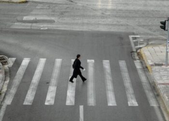 Δερμιτζάκης: Μέχρι τον Φεβρουάριο η απαγόρευση κυκλοφορίας και μάσκες παντού