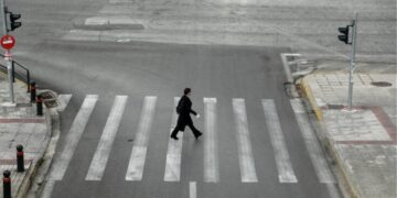 Δερμιτζάκης: Μέχρι τον Φεβρουάριο η απαγόρευση κυκλοφορίας και μάσκες παντού