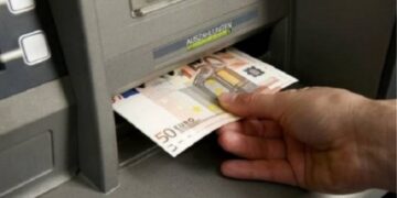 Επίδομα 800 ευρώ: Πότε θα καταβληθεί, πότε θα ανοίξει η ειδική πλατφόρμα