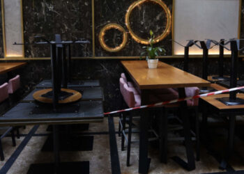 Προς παράταση του lockdown μέχρι τις 7 Δεκεμβρίου -Ολα τα σενάρια για το πως θα ανοίξει σταδιακά