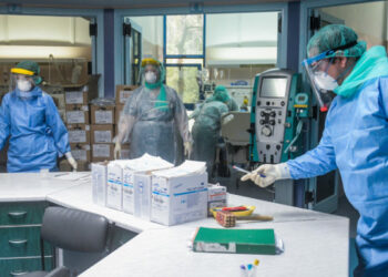 Κορωνοϊός: Η κατάσταση με τις ΜΕΘ πανελλαδικά -12 κενές στη Θεσσαλονίκη, 53 στην Αθήνα