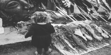 Αν θέλεις να τιμήσεις τους νεκρούς- Γράφει η Πίστη Κρυσταλλίδου