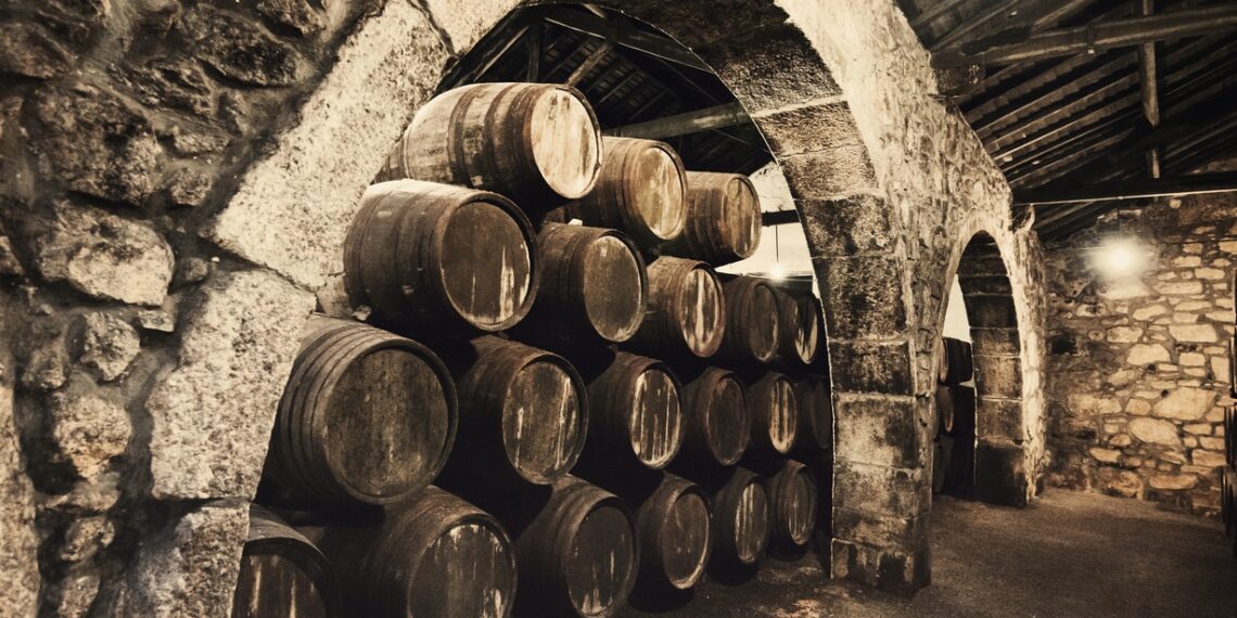 Χορήγηση βεβαιώσεων για την έκδοση αδειών απόσταξης μικρών αποσταγματοποιών (διημέρων) περιόδου 2020-2021  για την Περιφερειακή Ενότητα Κοζάνης