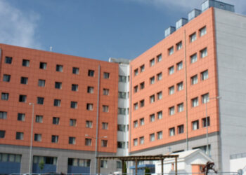 Σοκ στην Καβάλα: Αυτοκτόνησε γυναίκα θετική στον κορωνοϊό -Επεσε από τον 3ο όροφο του νοσοκομείου