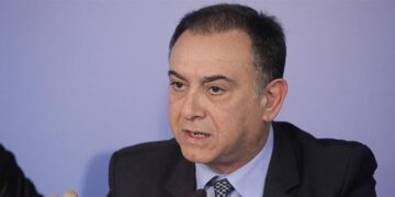 Κορωνοϊός: Στη διάθεση του ΕΣΥ και δεύτερος γιατρός βουλευτής