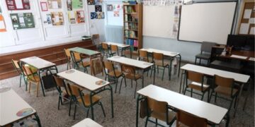 Κορωνοϊός – Ζαχαράκη: Στο τέλος της εβδομάδας η απόφαση για το άνοιγμα των σχολείων