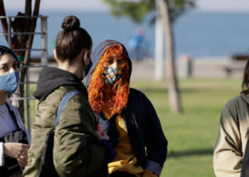 Προς νέα μέτρα στη Θεσσαλονίκη μετά τα 1.288 κρούσματα σε 48 ώρες -Απαγόρευση κυκλοφορίας από τις 8 το βράδυ ζητά ο Ζέρβας