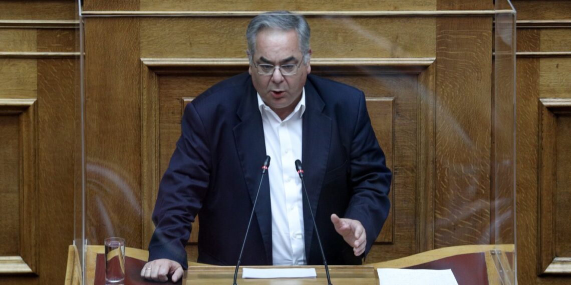Κορονοϊός: Βουλευτής του ΚΚΕ ζητεί απαλλαγή από αντιπρόεδρος της Βουλής για να εργαστεί ως γιατρός