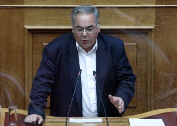Κορονοϊός: Βουλευτής του ΚΚΕ ζητεί απαλλαγή από αντιπρόεδρος της Βουλής για να εργαστεί ως γιατρός