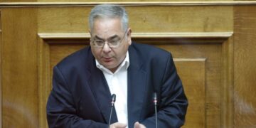 Αθάνατη ελληνική γραφειοκρατία: Πήγαν οι εθελοντές βουλευτές να προσφέρουν και έπεσαν σε νομικό κενό!