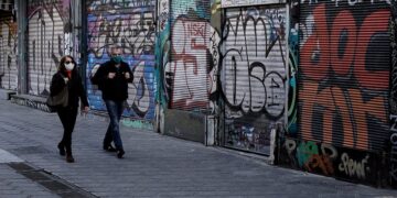 Κορωνοϊός – Σχολεία, λιανεμπόριο, εστίαση: Οι πιθανές ημερομηνίες για το άνοιγμα – Από βδομάδα οι ανακοινώσεις