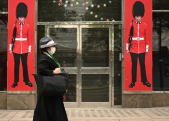 Κορωνοϊός: Δείτε τις νέες οδηγίες του Κέντρου Ελέγχου Νοσημάτων των ΗΠΑ για τις μάσκες