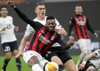 Europa League: Συντριβή της Μίλαν στην έδρα της από την Λιλ, ματσάρα στο Μπενφίκα-Ρέιντζερς, περίπατος της Λέστερ