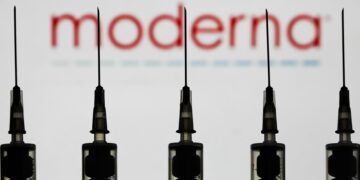 Κορωνοϊός: Στο 95% η αποτελεσματικότητα του εμβολίου της Moderna δείχνουν οι δοκιμές