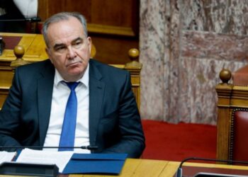Παπαθανάσης: Δεν αποκλείεται απαγόρευση κυκλοφορίας μετά τις 9 – Εξετάζεται «κόφτης» στα SMS