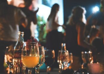 Κορωνοϊός: Πάρτι σε βίλα στο Πήλιο – Από τον… ζηλιάρη πρώην μιας καλεσμένης το έμαθαν οι αρχές