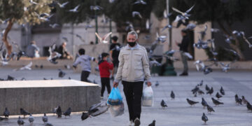 Ανακοινώσεις για τις έκτακτες εισοδηματικές ενισχύσεις από 400 έως 800 ευρώ -Θα υπάρχει και έκπληξη