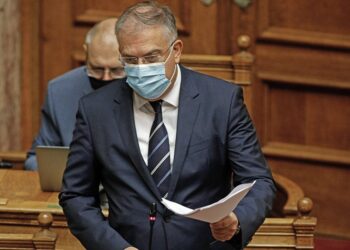 Τάκης Θεοδωρικάκος: Με τρία ωράρια οι εργαζόμενοι στο Δημόσιο – Τι ισχύει για γονείς με παιδιά στο Γυμνάσιο