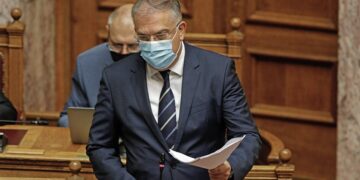 Τάκης Θεοδωρικάκος: Με τρία ωράρια οι εργαζόμενοι στο Δημόσιο – Τι ισχύει για γονείς με παιδιά στο Γυμνάσιο