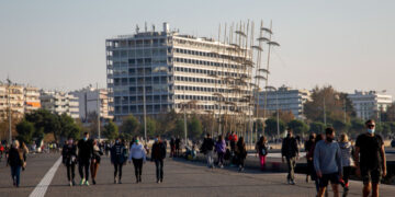 Κορωνοϊός -Εκτάκτως Κικίλιας-Χρυσοχοΐδης στη Θεσσαλονίκη: Στο 32% η θετικότητα, τι δείχνουν τα στοιχεία