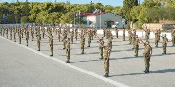 Στρατιωτική θητεία: Πώς και πότε θα γίνει η αύξηση στους 12 μήνες