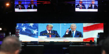 Αμερικανικές εκλογές θρίλερ: «Είμαστε σε τροχιά νίκης», λέει ο Μπάιντεν -«Προσπαθούν να μας κλέψουν», λέει ο Τραμπ