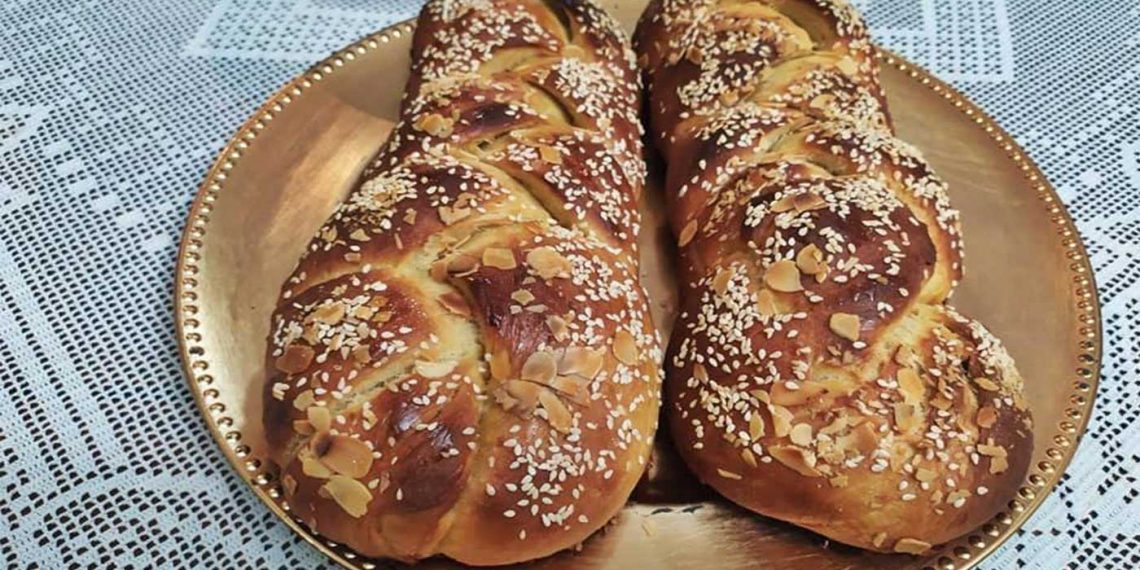 Μαγειρεύοντας με την Αρετή: Νηστισίμα τσουρέκια