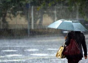 Κακοκαιρία τις επόμενες ώρες στο μεγαλύτερο μέρος της χώρας – Πτώση της θερμοκρασίας και καταιγίδες