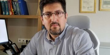 Ιορδάνης Ρωμιόπουλος: «Ναι, ανησυχώ για τον αριθμό των κρουσμάτων- Είναι σαν να έχουμε φωτιά στον Αμαζόνιο με πολλές εστίες»
